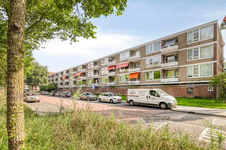 Foto 1 van Bart Verhallenplein 37