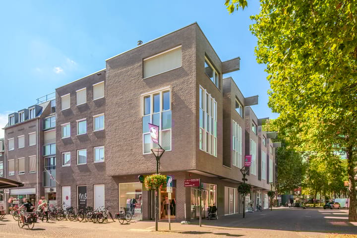 Foto 5 van Raadhuisplein 15-14