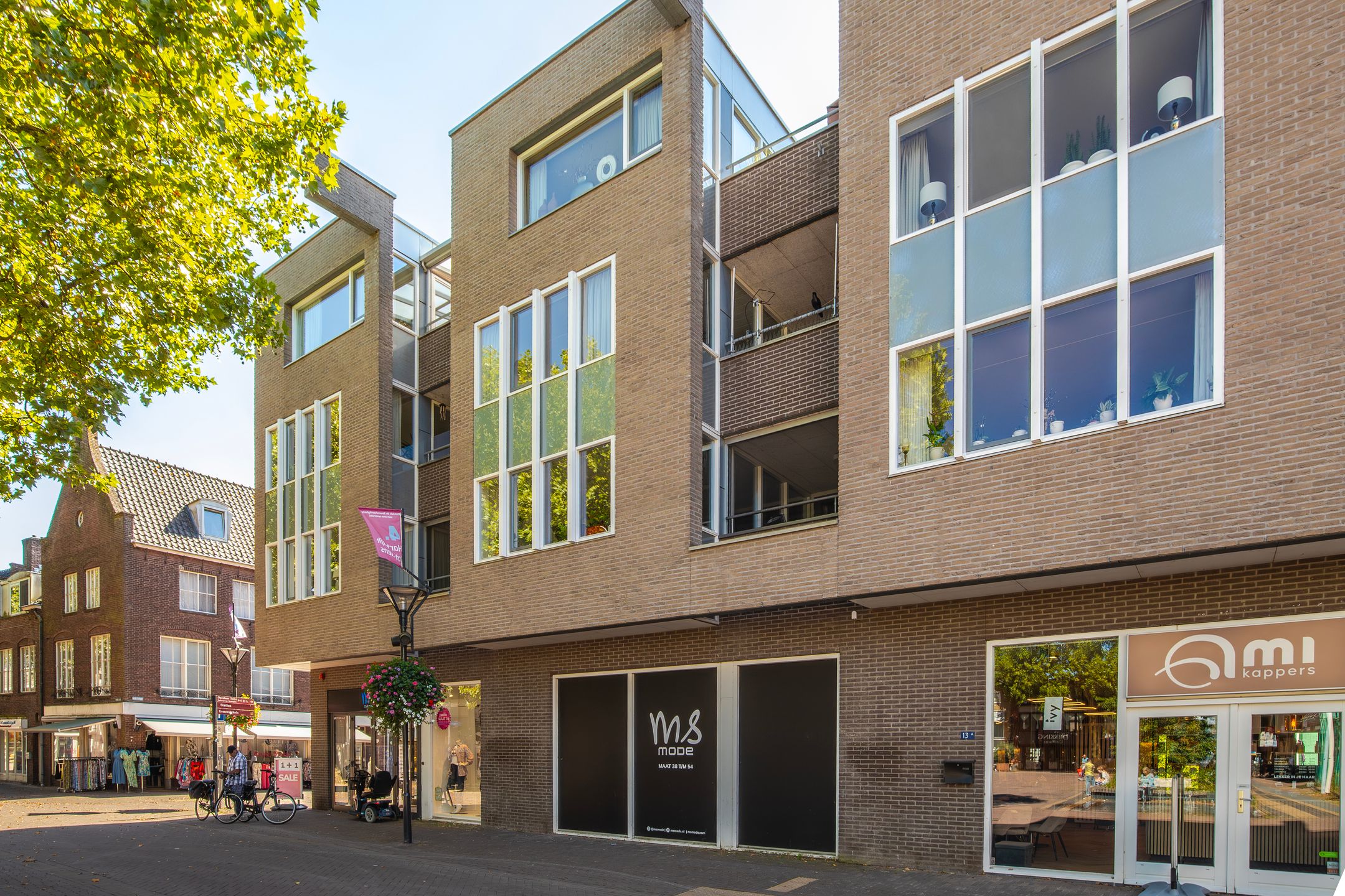 Foto 33 van Raadhuisplein 15-14