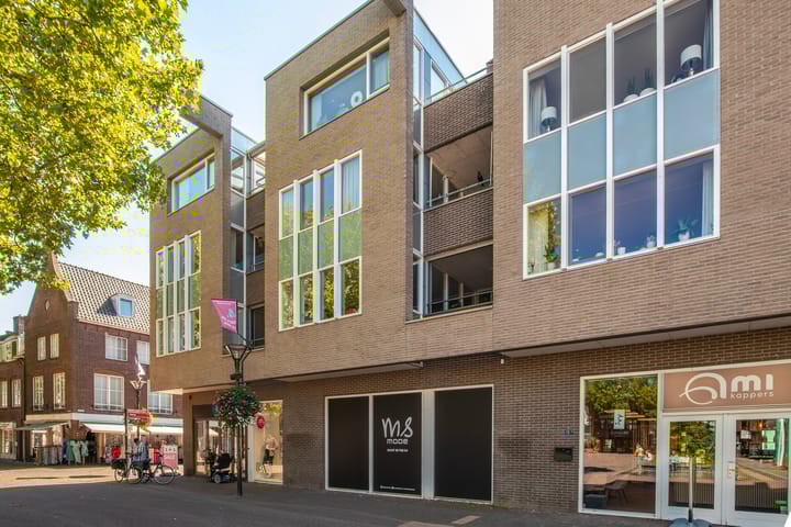 Foto 33 van Raadhuisplein 15-14