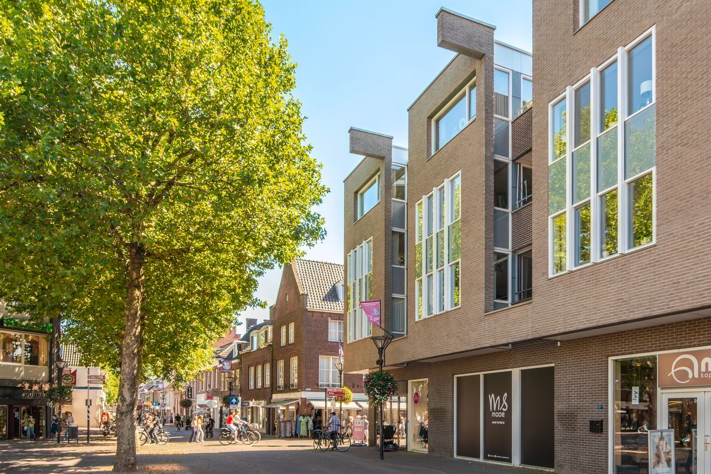 Foto 35 van Raadhuisplein 15-14