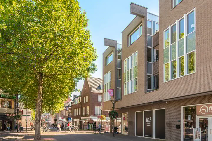 Foto 35 van Raadhuisplein 15-14