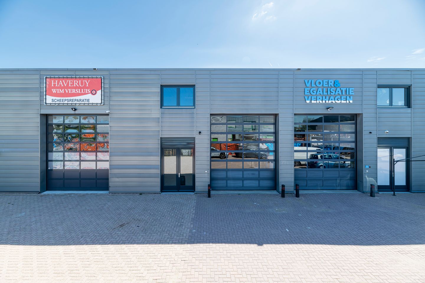 View photo 2 of Leeghwaterstraat 4-b
