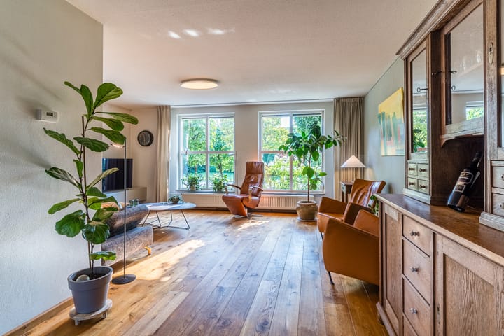 Foto 9 van Ariane 10