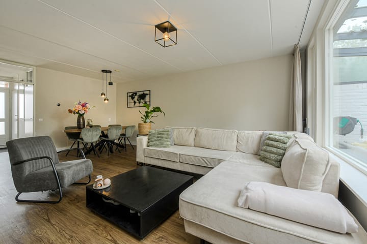 Foto 9 van Buitenerf 175