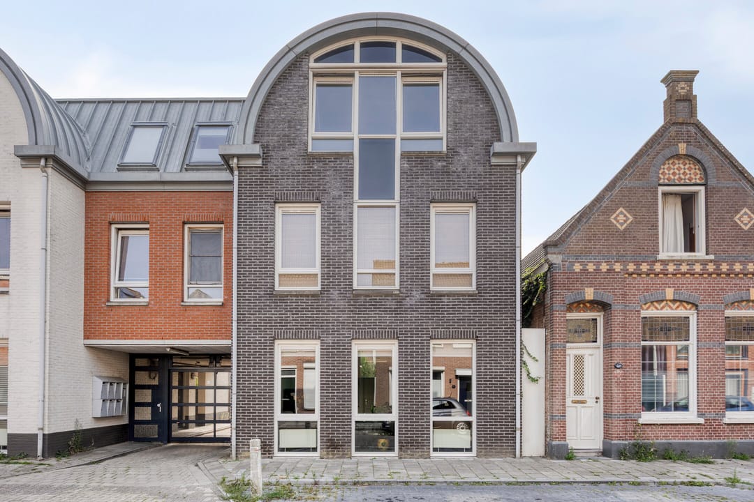 Photo 1 of Damstraat 46-A