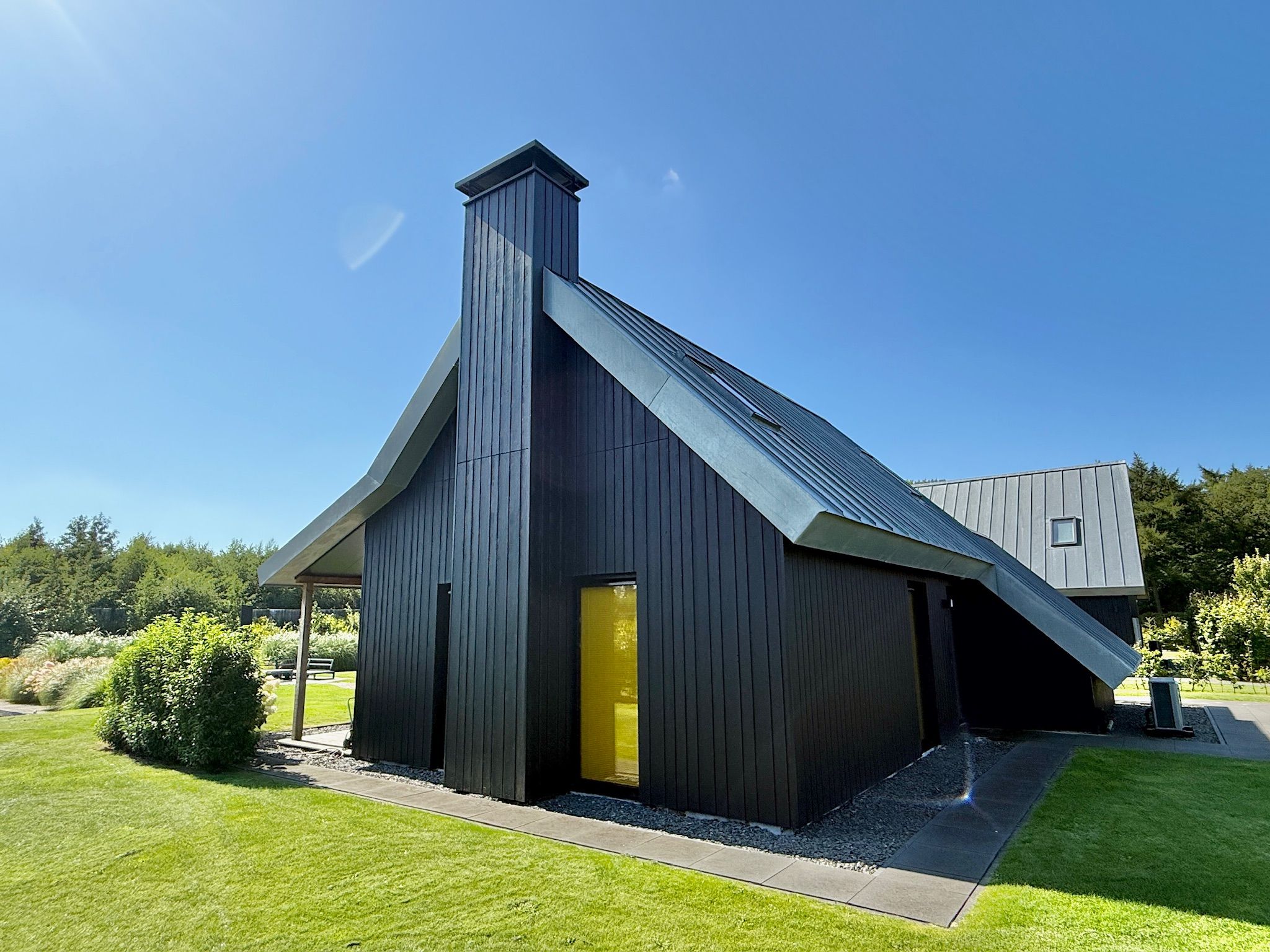 3-bedroom freehold villa in Sint Nicolaasga — photo 2 of 5
