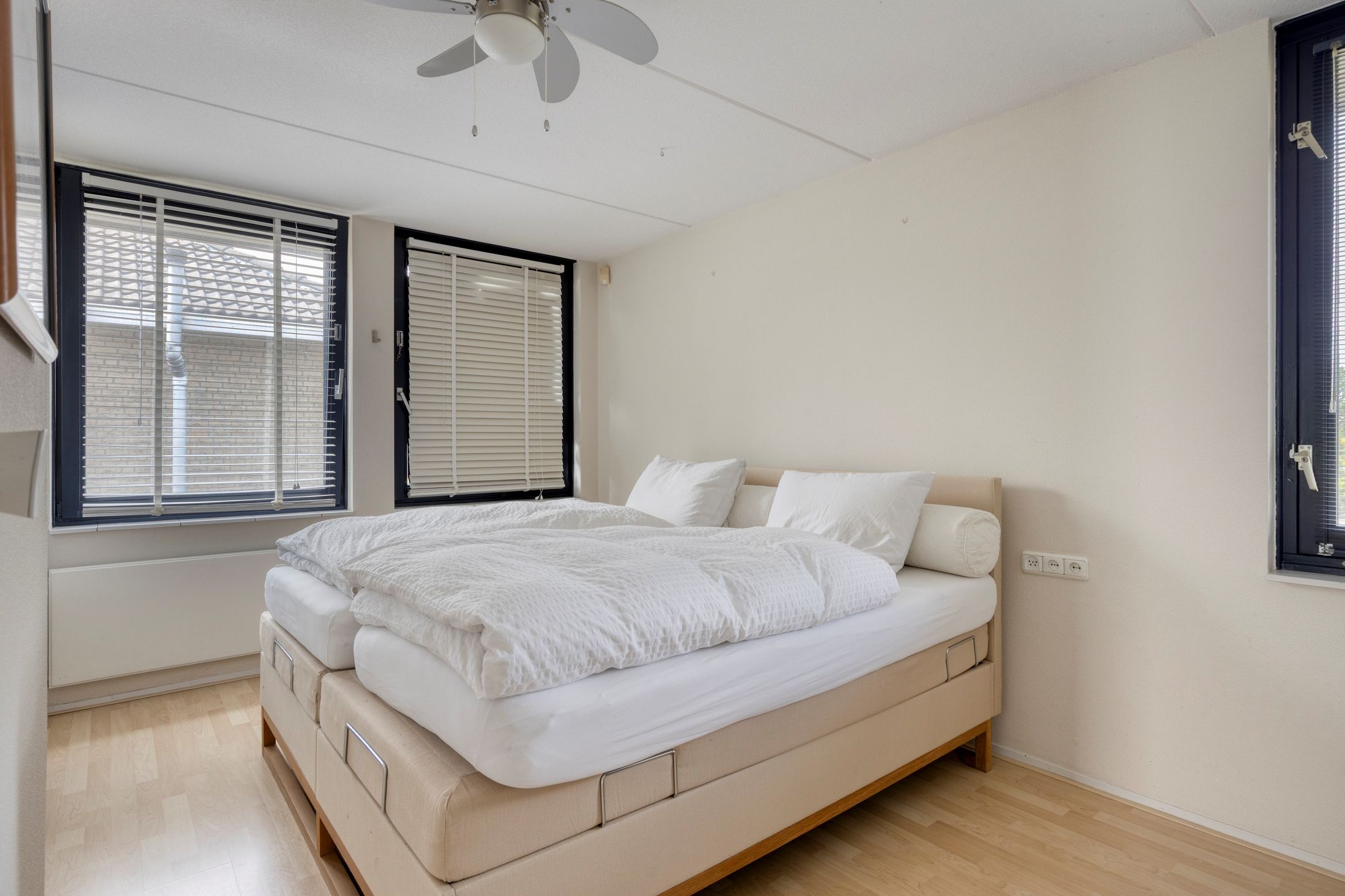 Foto 18 van Brucknerstraat 10