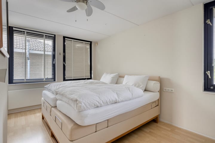 Foto 18 van Brucknerstraat 10