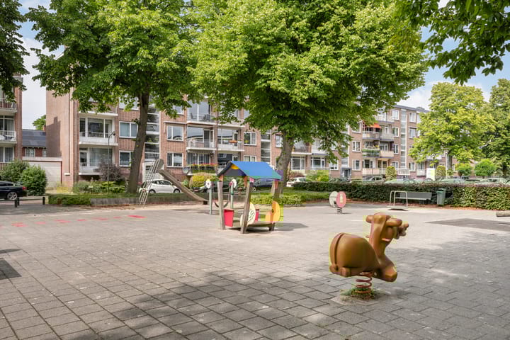 Foto 23 van G.A. Brederolaan 61-B