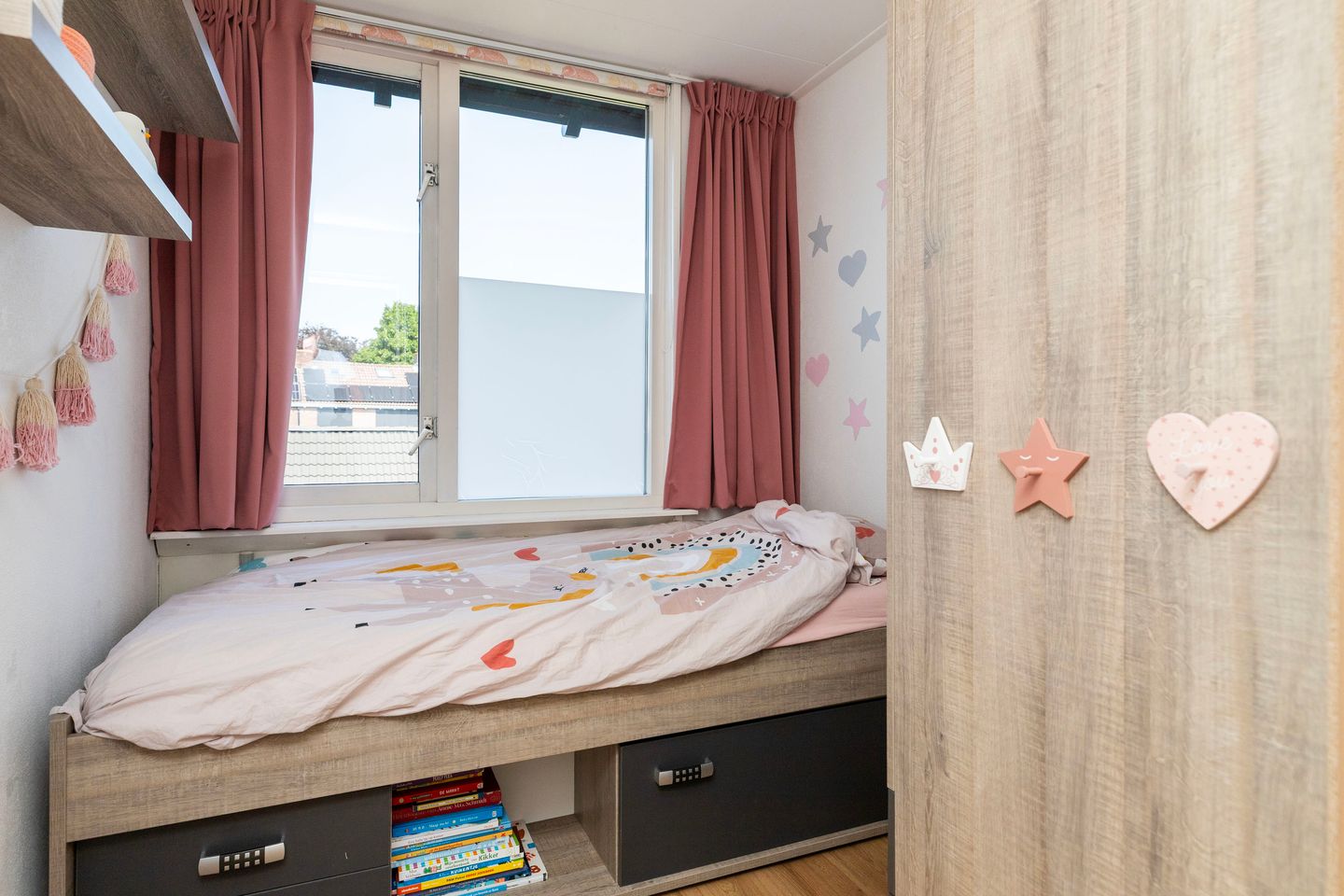 Photo 19 of Nobelstraat 46