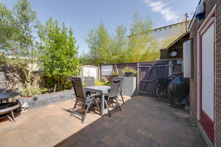 Foto 44 van Cornelis Roosstraat 9