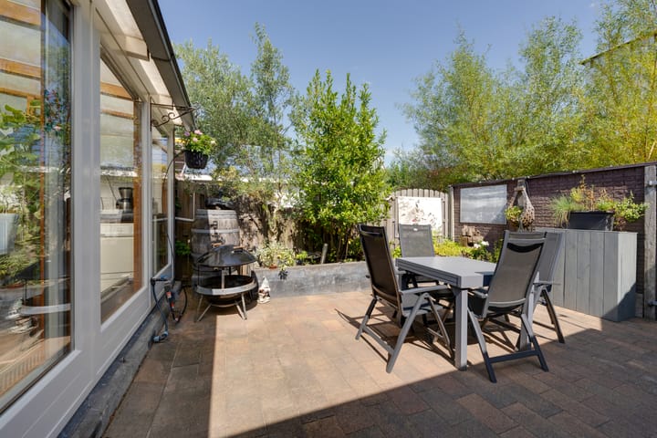 Foto 47 van Cornelis Roosstraat 9