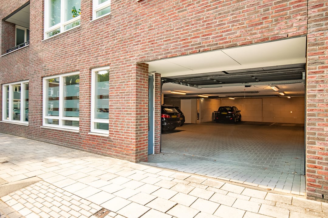 Photo 26 of Benzenraderweg 59