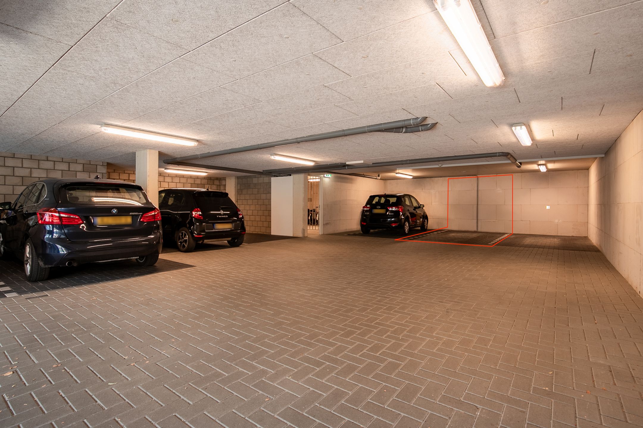 Photo 27 of Benzenraderweg 59