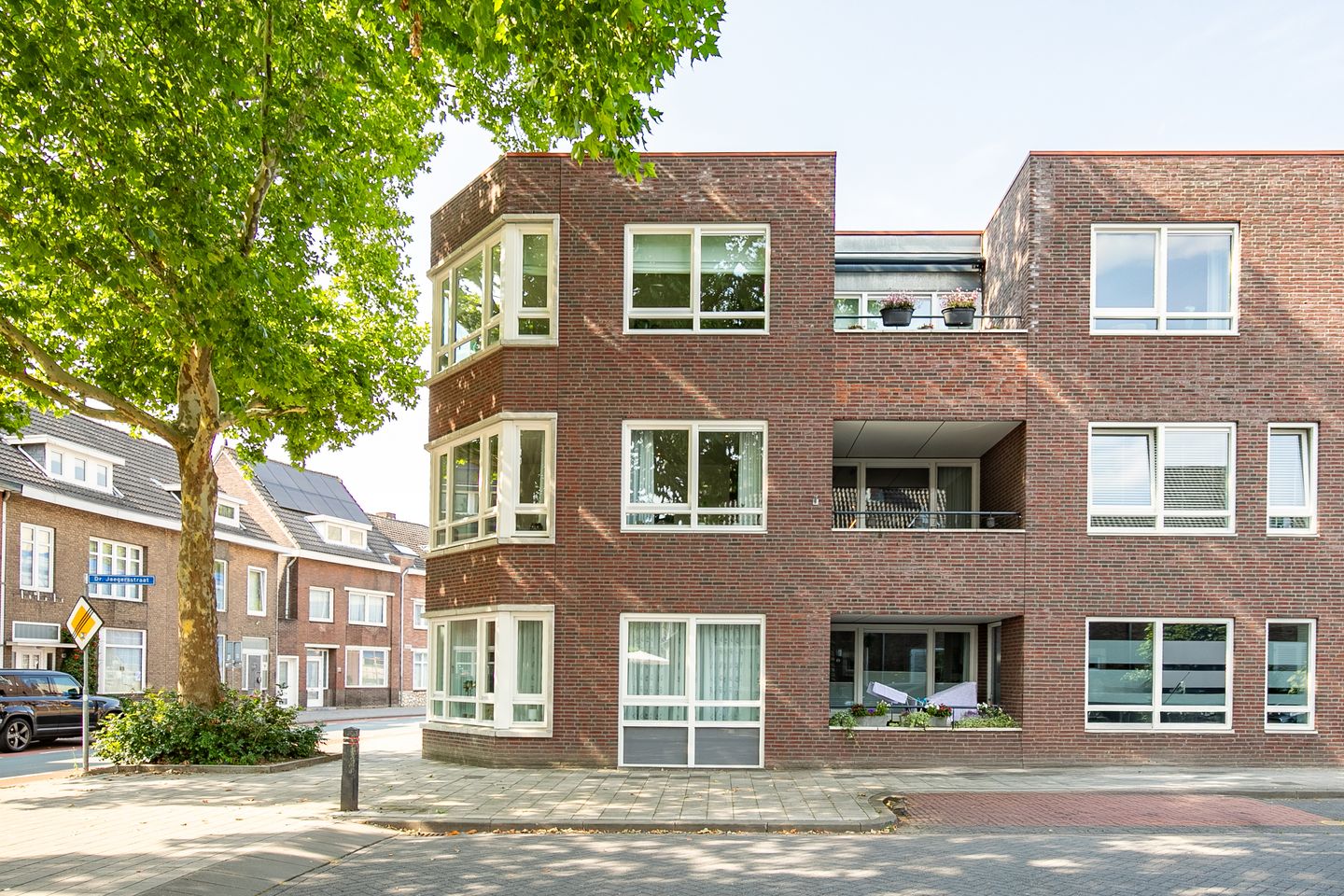 Photo 29 of Benzenraderweg 59