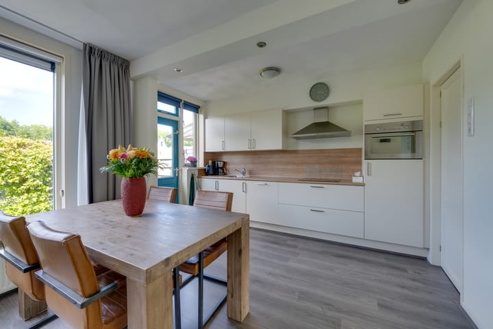 Foto 17 van Roelof Bootstraat 61