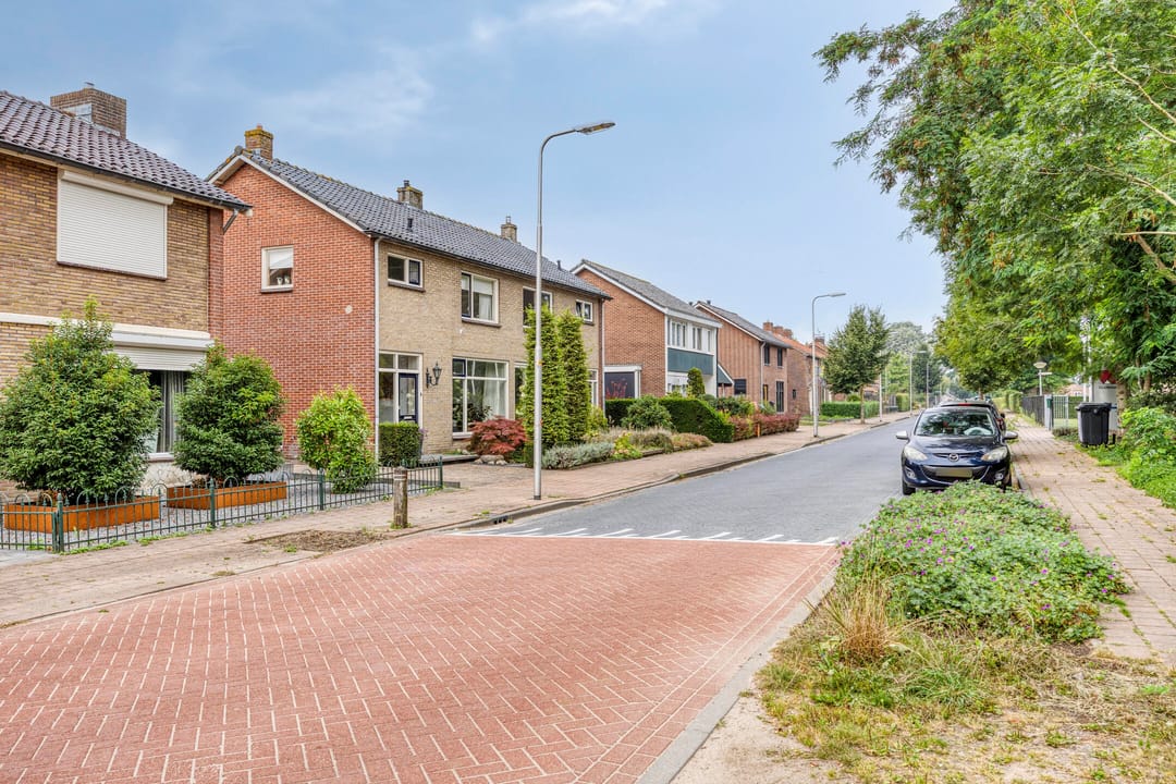 Photo 2 of Bergstraat 18