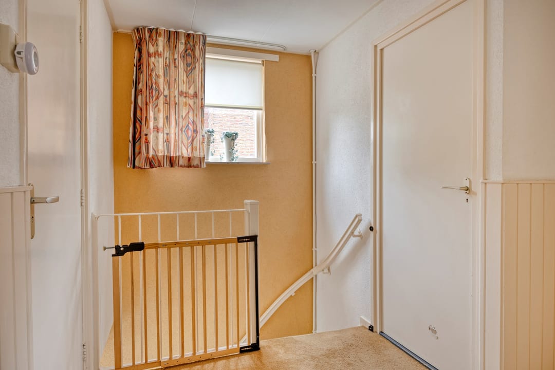 Photo 17 of Bergstraat 18