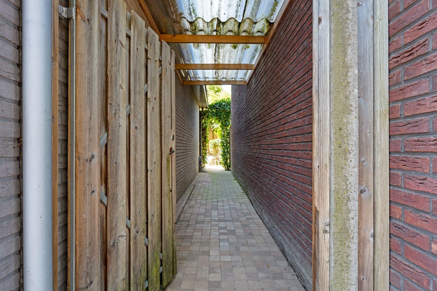 Photo 40 of Nicolaas Beetsstraat 11