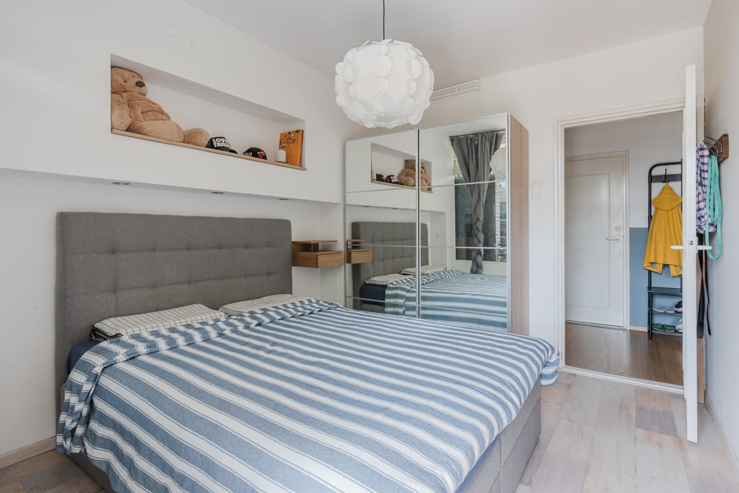 Photo 11 of Simon van Leeuwenstraat 30