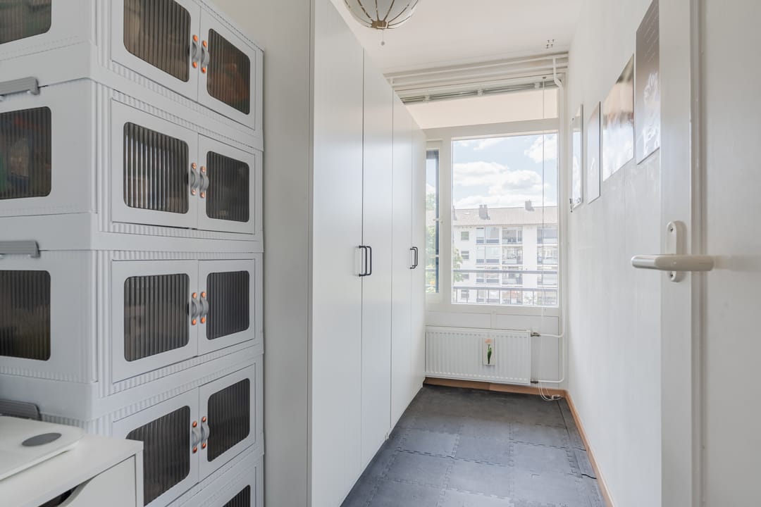 Photo 13 of Simon van Leeuwenstraat 30