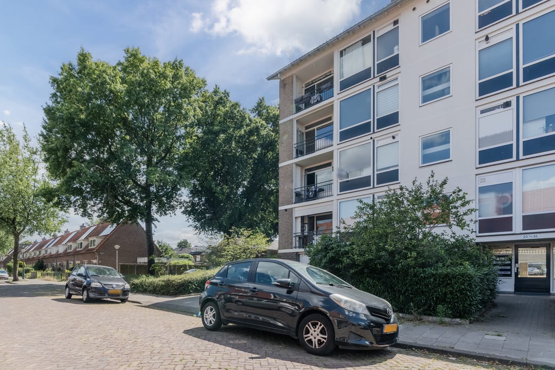 Photo 32 of Simon van Leeuwenstraat 30