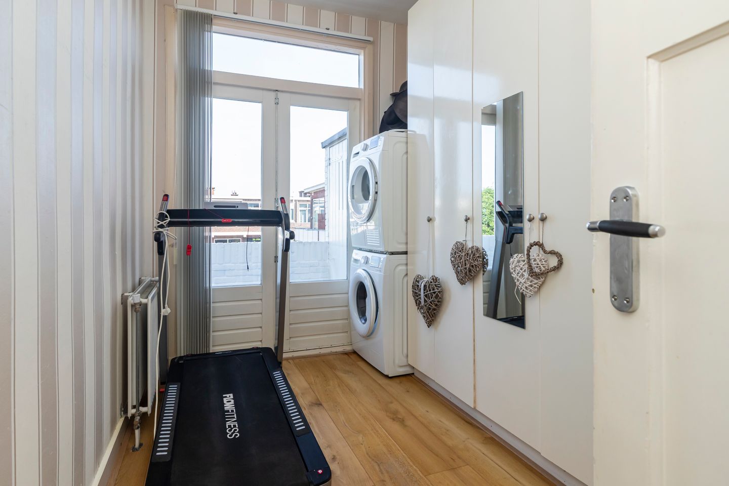 Photo 20 of Perenstraat 147