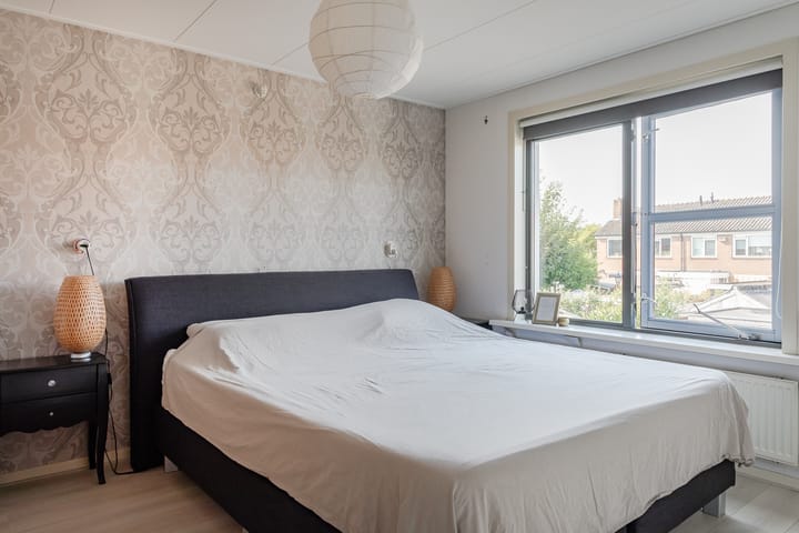 Photo 10 of Burgemeester Kosterstraat 8