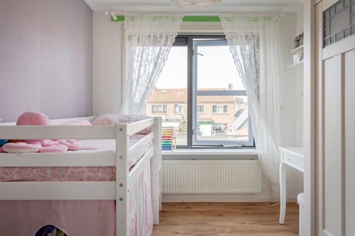 Photo 12 of Burgemeester Kosterstraat 8