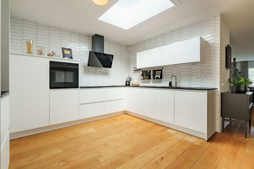 Photo 13 of Gerard Walschaphove 23