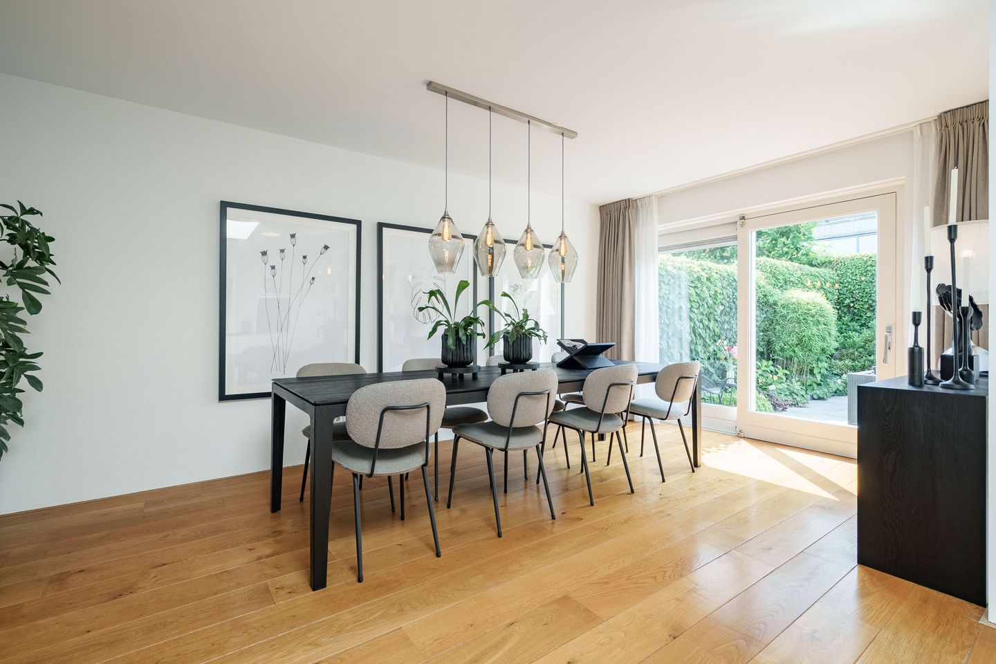 Photo 14 of Gerard Walschaphove 23