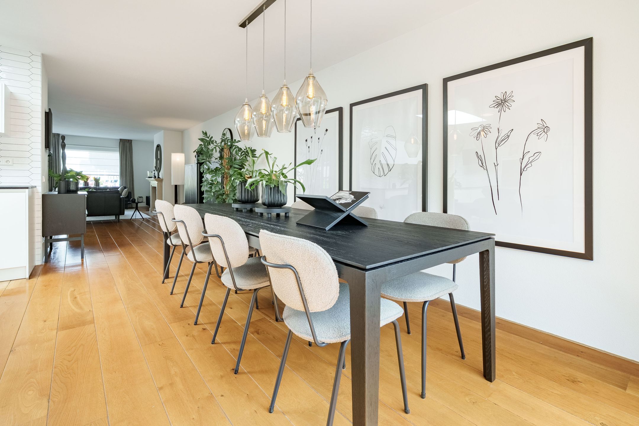 Photo 15 of Gerard Walschaphove 23