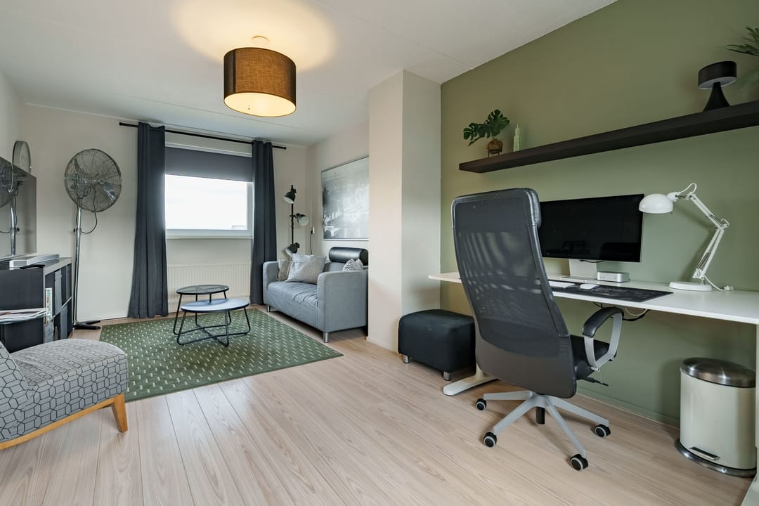 Photo 22 of Gerard Walschaphove 23