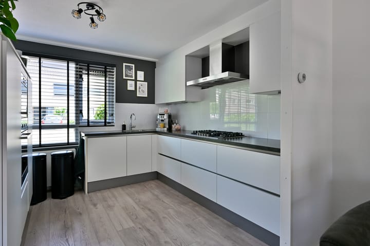 Photo 3 of Zwaluwenveld 40