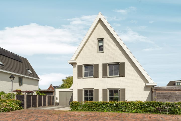 Foto 9 van Frits Zernikestraat 26