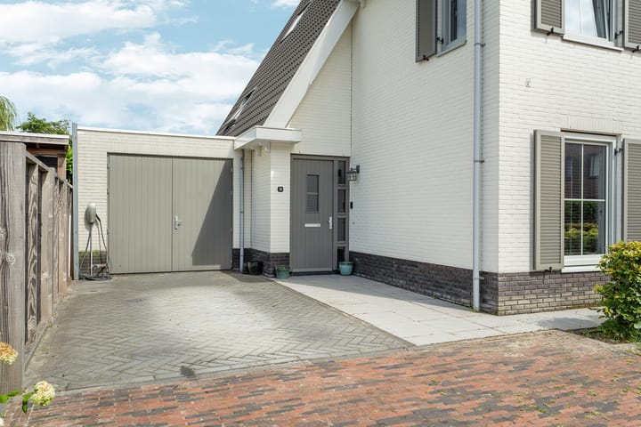 Foto 13 van Frits Zernikestraat 26