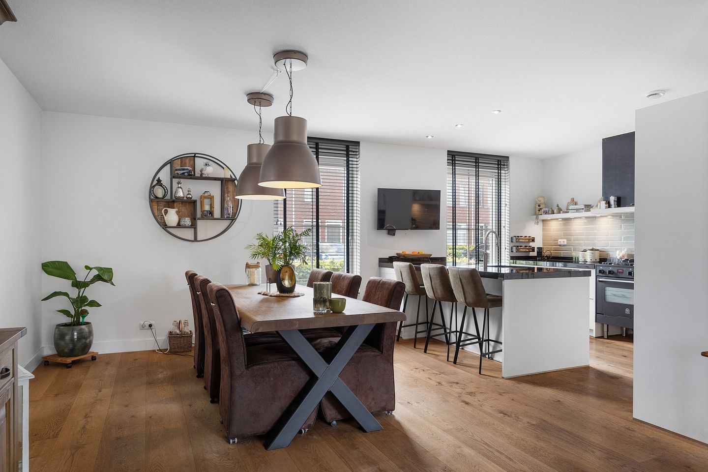 Foto 25 van Frits Zernikestraat 26