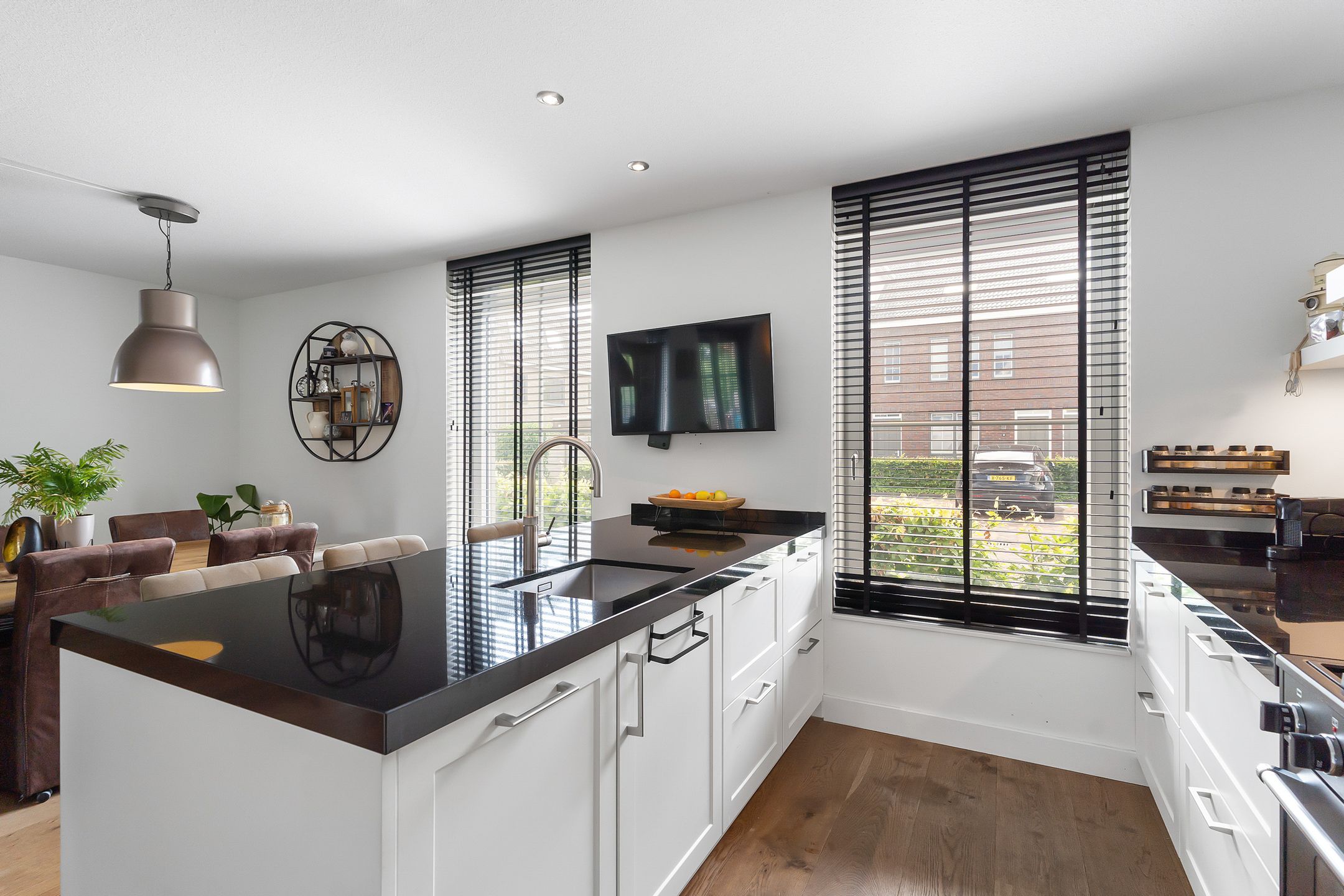 Foto 30 van Frits Zernikestraat 26