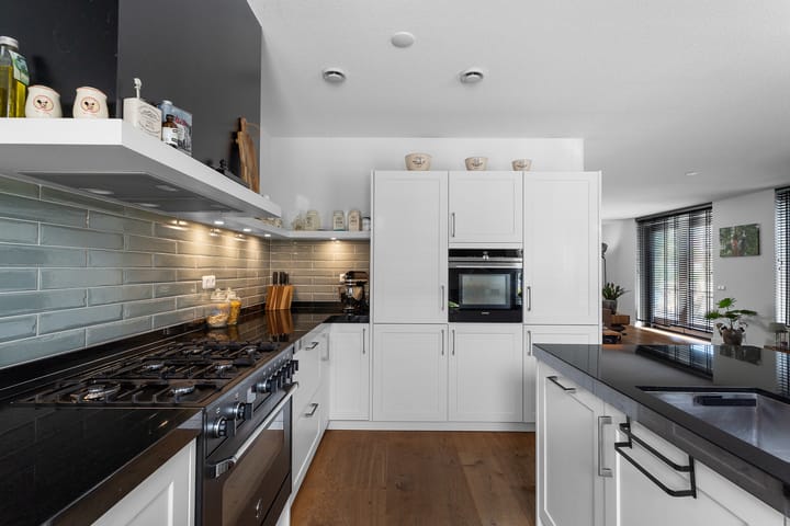 Foto 31 van Frits Zernikestraat 26