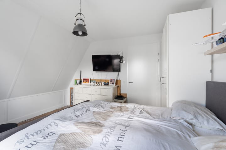 Foto 43 van Frits Zernikestraat 26