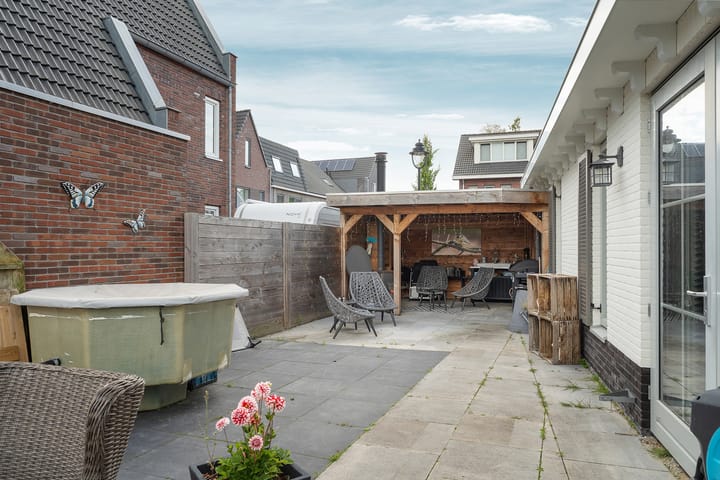 Foto 64 van Frits Zernikestraat 26