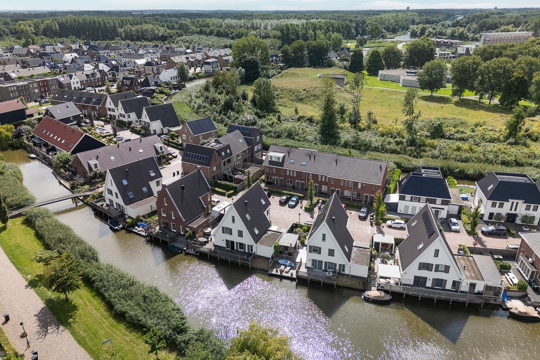 Foto 73 van Frits Zernikestraat 26