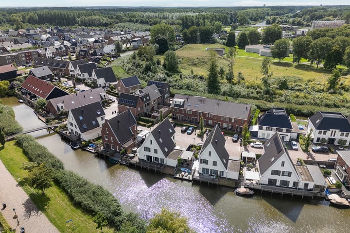 Foto 73 van Frits Zernikestraat 26