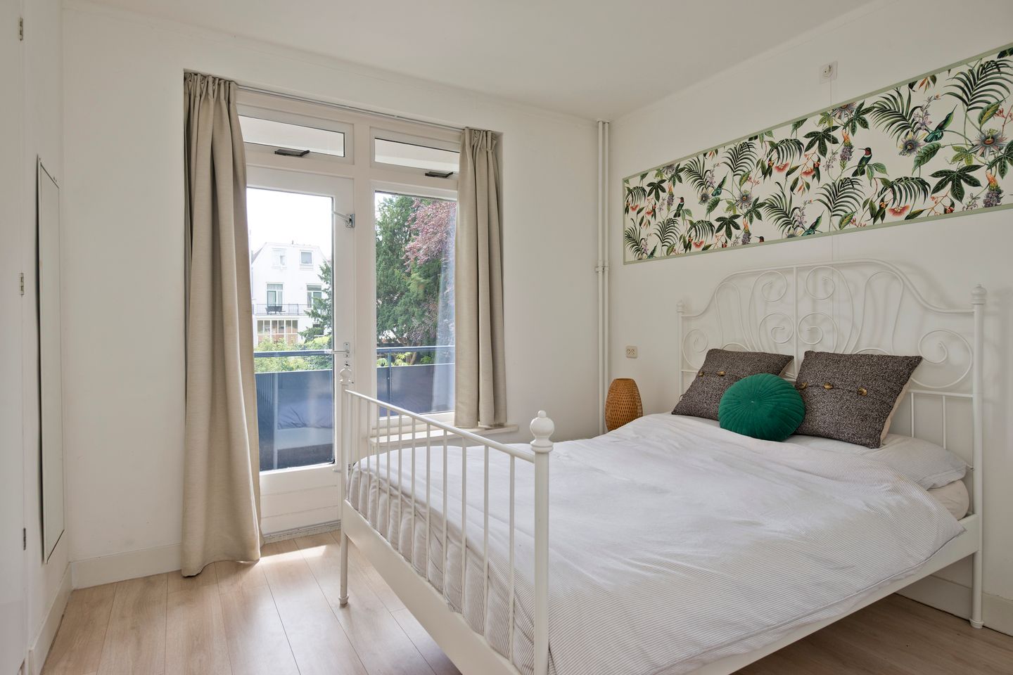 Foto 20 van Burgemeester Weertsstraat 3-2