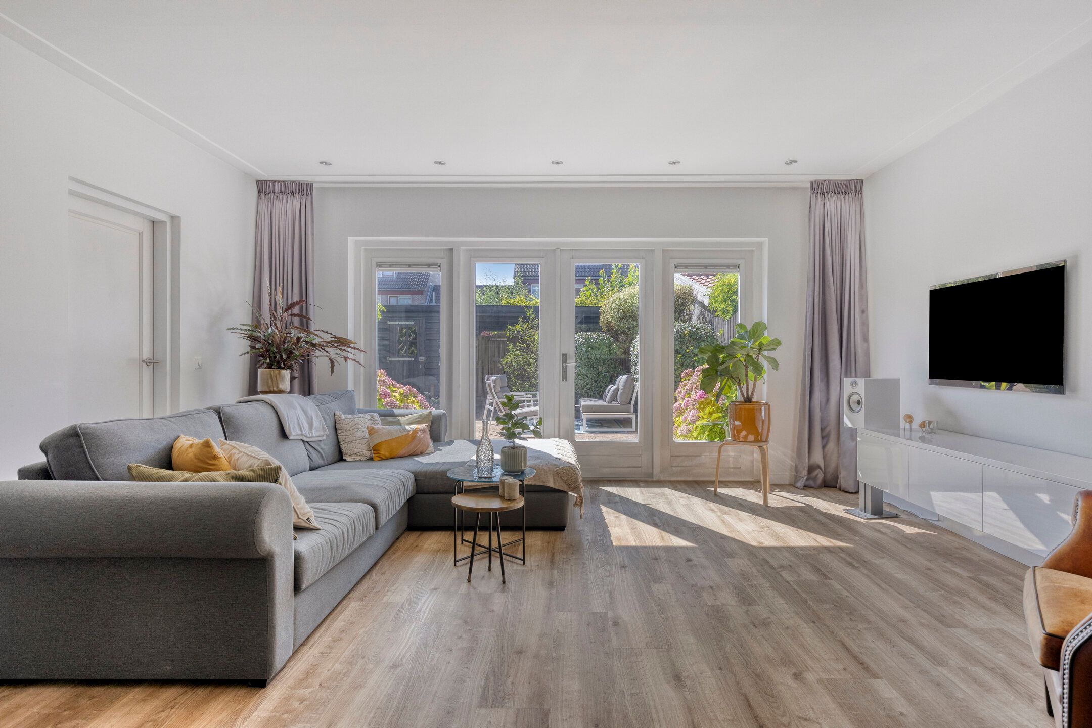 Foto 9 van Tjadenweg 37