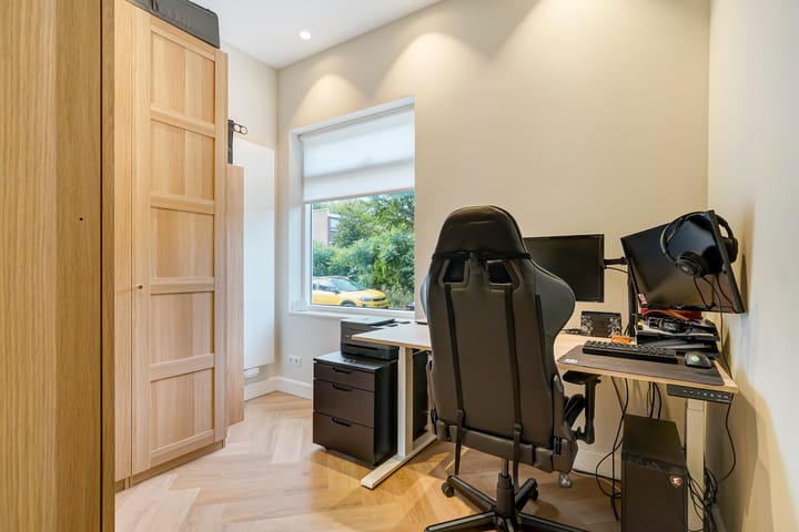 Photo 19 of Rozenstraat 7