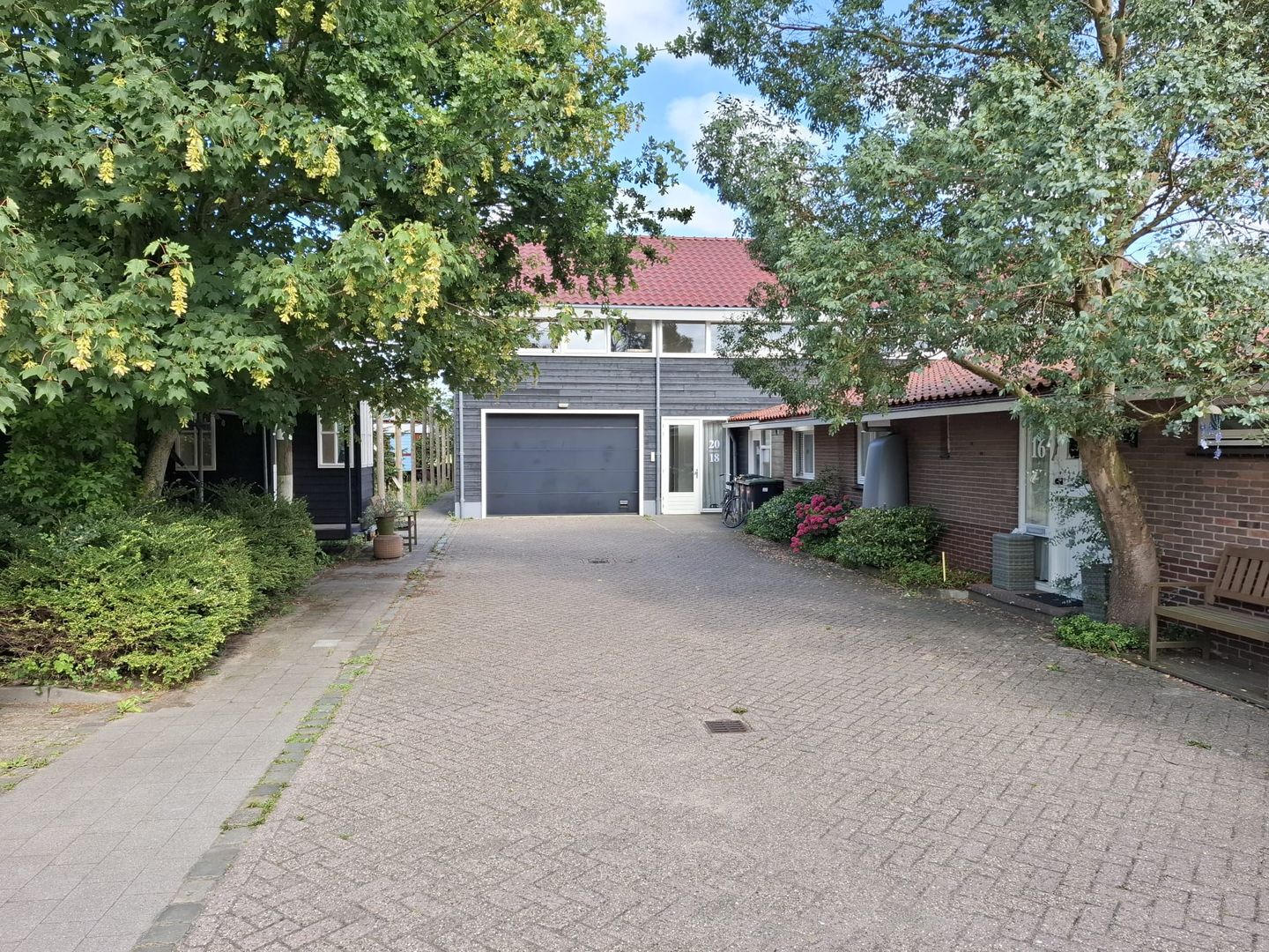 View photo 1 of Herenweg 20