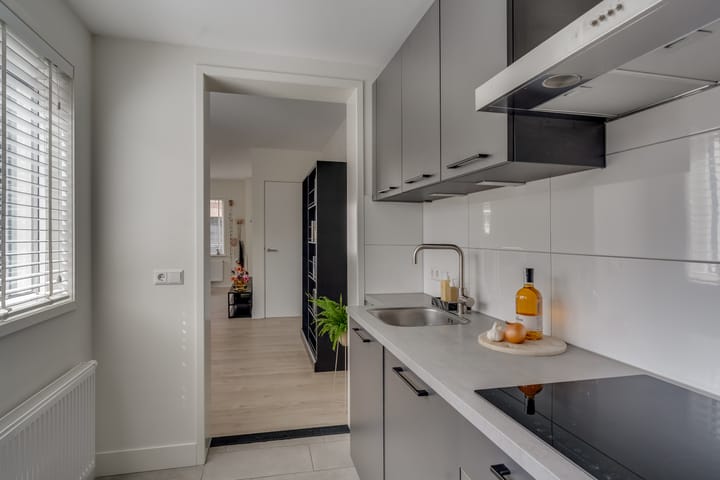 Foto 10 van Brederodestraat 46