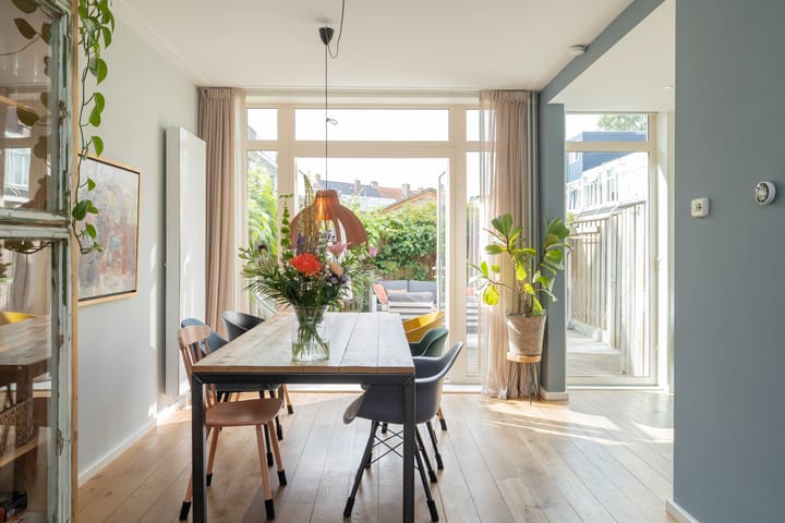 Foto 9 van Jan van Walréstraat 10